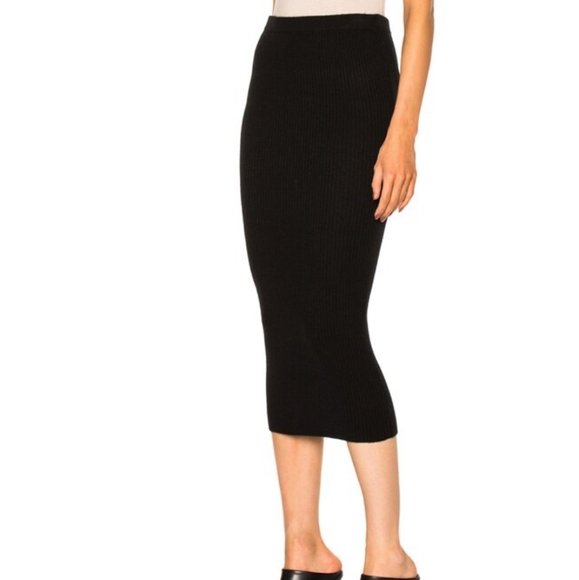 ThePerfext Cashmere Victoria Midi Skirt Size Small - Picture 3 of 10